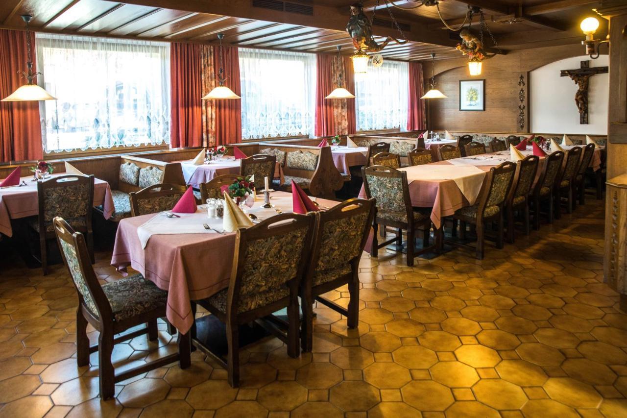 Gasthof Pension Traube Karres Exteriér fotografie